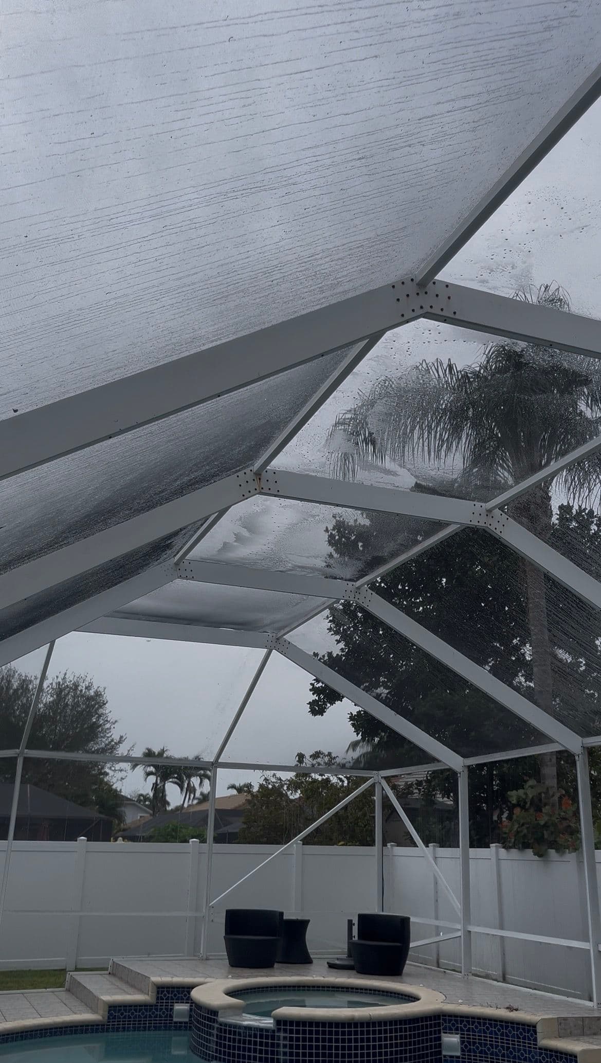 Gallery photos for Pool Enclosure Softwashing: Max SoFlo Unlimited's Touch: Image #3