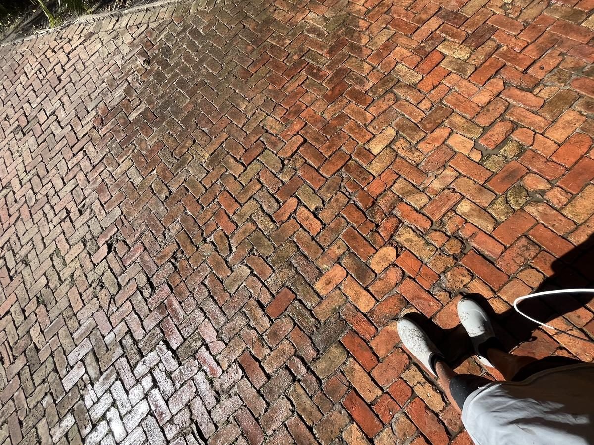 Before and After Pressure Washing - Max SoFlo Unlimited