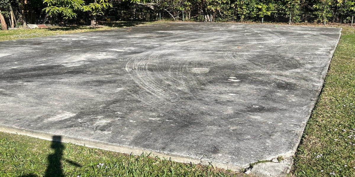 Before pressure washing South Florida